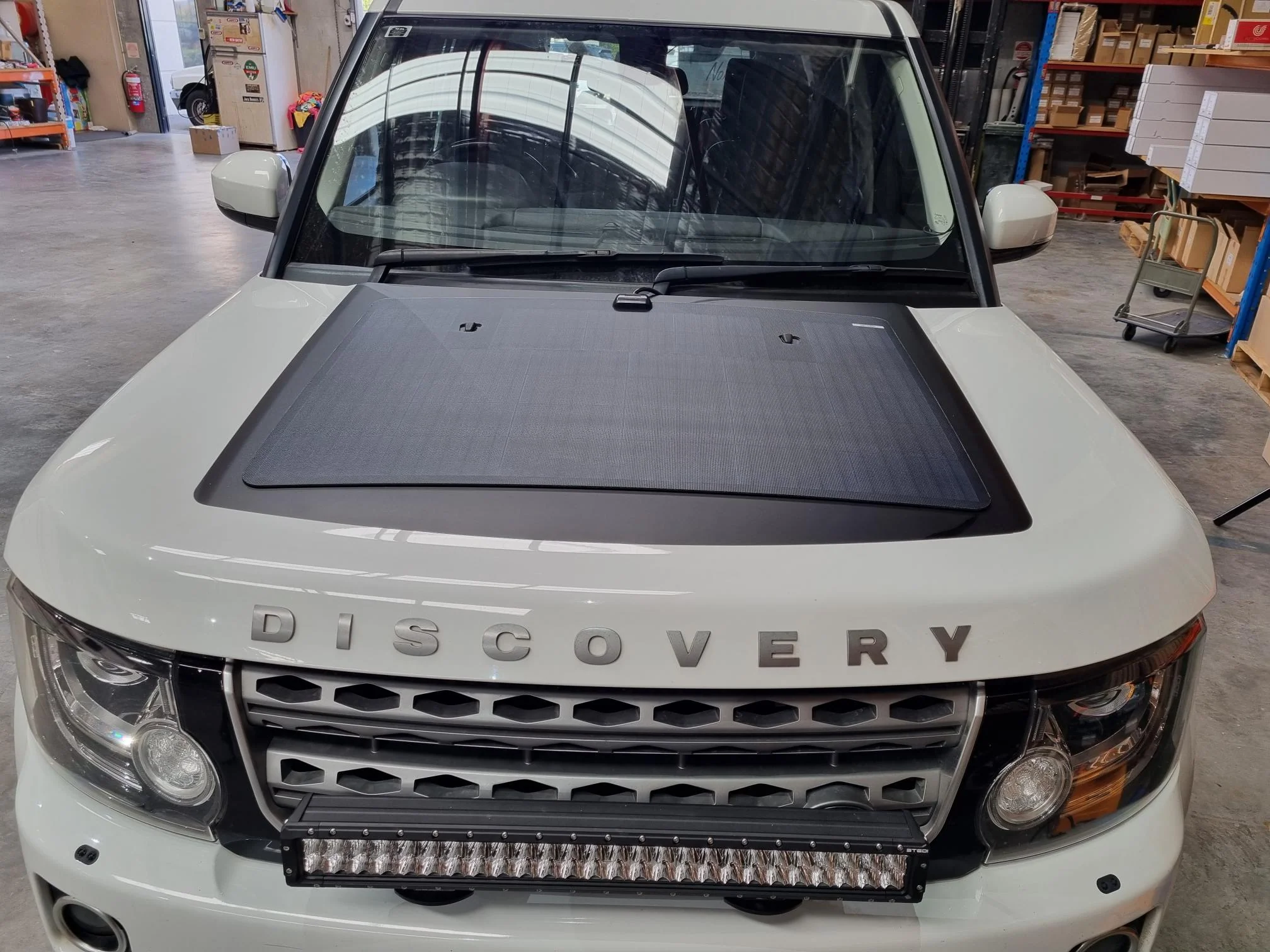 Discovery-110W Bonnet Solar Panel - Land Rover Discovery 4 (LR3/LR4) 110-Watt - Image 1