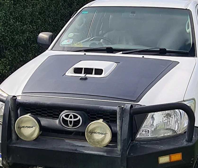 Hilux-Scoop-Panel Bonnet Solar Panel - Toyota Hilux 7th Generation (2005-2010) Diesel - 110-Watt - Image 1
