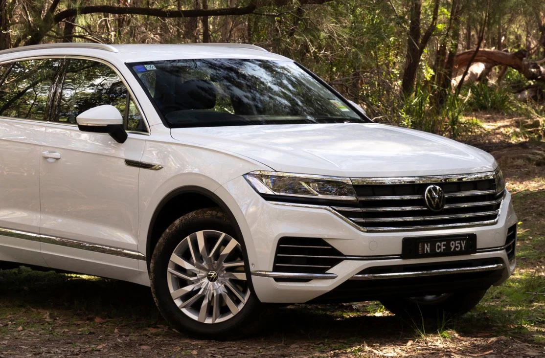 Touareg Bonnet Solar Panel - Volkswagen Touareg 100-Watt - Image 1